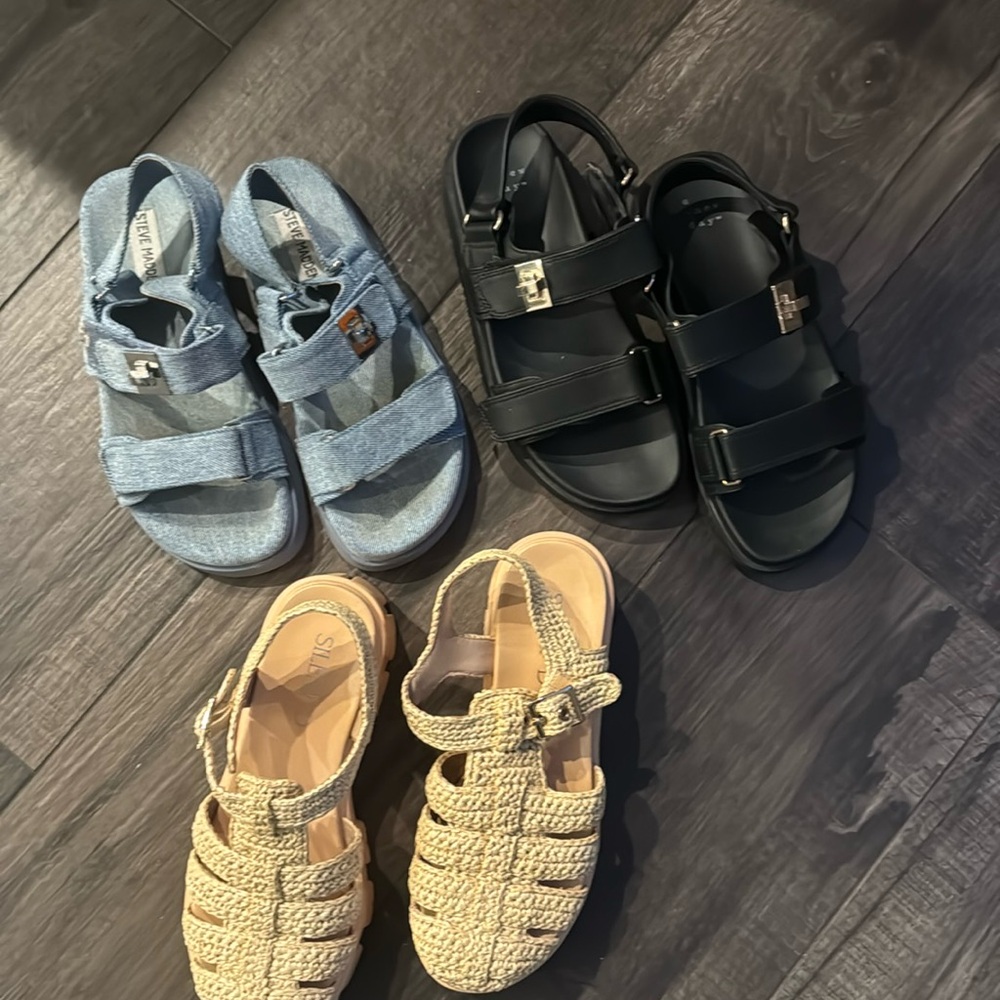 3 used sandals